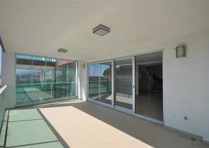 شقة واسعة للبيع في الانيا - تصميم 3 غرف وصالة -دوبلكس -في كارجيجاك / الانيا 