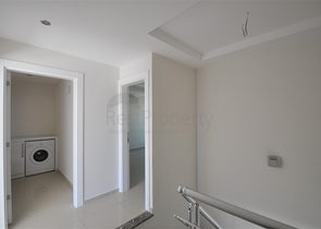 شقة واسعة للبيع في الانيا - تصميم 3 غرف وصالة -دوبلكس -في كارجيجاك / الانيا 