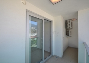 شقة واسعة للبيع في الانيا - تصميم 3 غرف وصالة -دوبلكس -في كارجيجاك / الانيا 