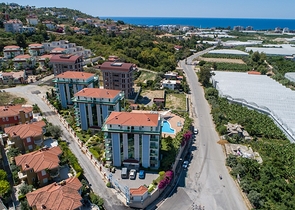 شقة واسعة للبيع في الانيا - تصميم 3 غرف وصالة -دوبلكس -في كارجيجاك / الانيا 