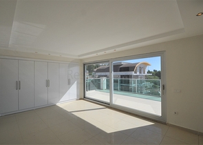 شقة واسعة للبيع في الانيا - تصميم 3 غرف وصالة -دوبلكس -في كارجيجاك / الانيا 