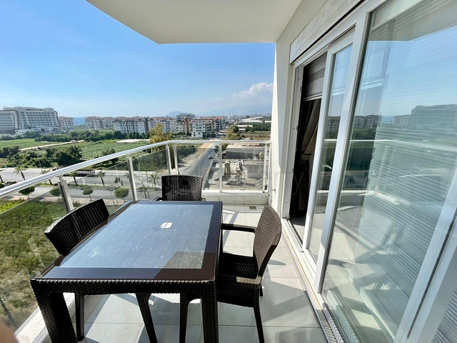 اطلالة بحرفي الانيا -شقة انيقة -تصميم 1+1 - في محمودلار / الانيا  