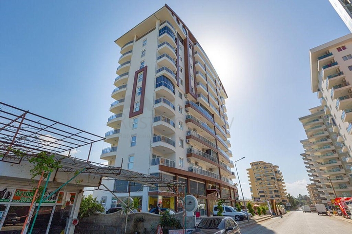 اطلالة بحرفي الانيا -شقة انيقة -تصميم 1+1 - في محمودلار / الانيا  