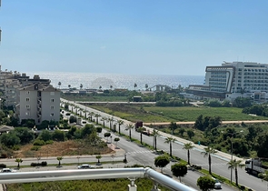 اطلالة بحرفي الانيا -شقة انيقة -تصميم 1+1 - في محمودلار / الانيا  