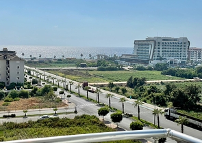 اطلالة بحرفي الانيا -شقة انيقة -تصميم 1+1 - في محمودلار / الانيا  