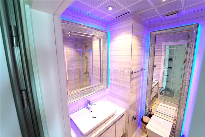 اطلالة بحر الانيا - شقة ضمن مجمع فاخر على البحر -في محمودلار / الانيا 