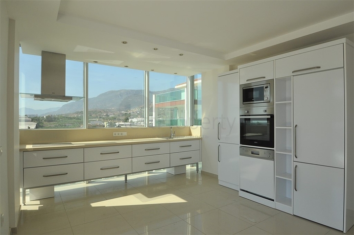 شقة في منطقة هادئة - غرفتين وصالة -ضمن مجمع انيق -كارجيجاك / الانيا