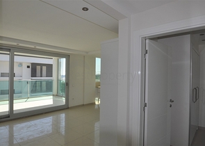 شقة في منطقة هادئة - غرفتين وصالة -ضمن مجمع انيق -كارجيجاك / الانيا