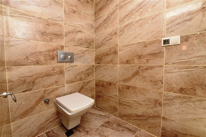 شقة مطبخ منفصل في الانيا - غرفتين وصالة -ضمن مجمع فاخر -كاستل / الانيا 