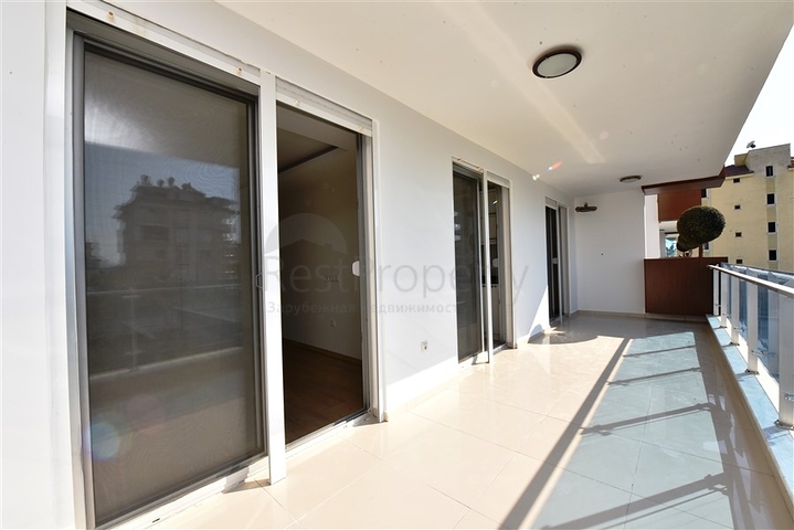 شقة مطبخ منفصل في الانيا - غرفتين وصالة -ضمن مجمع فاخر -كاستل / الانيا 