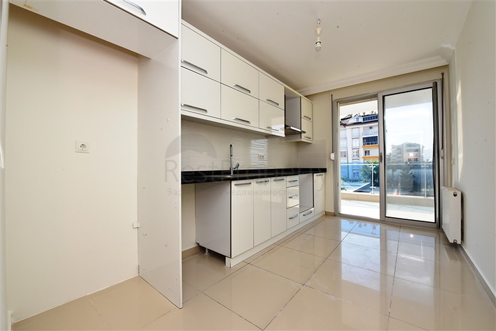 شقة مطبخ منفصل في الانيا - غرفتين وصالة -ضمن مجمع فاخر -كاستل / الانيا 