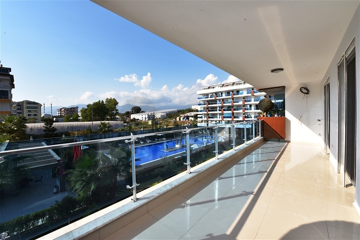 شقة مطبخ منفصل في الانيا - غرفتين وصالة -ضمن مجمع فاخر -كاستل / الانيا 