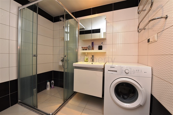 شقق في جيكجلي - ضمن مجمع فاخر -شقة غرفة وصالة -في الانيا 