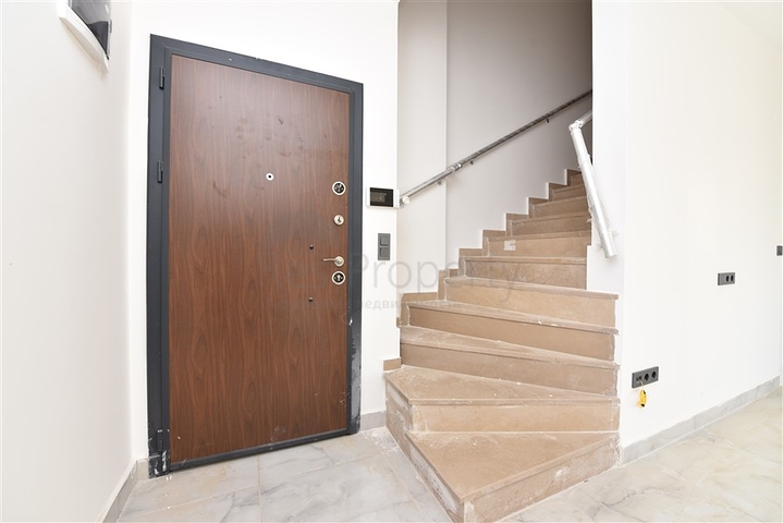 دوبلكس للبيع في الانيا - غرفتين وصالة -ضمن مجمع حديث - محمودلار / الانيا 