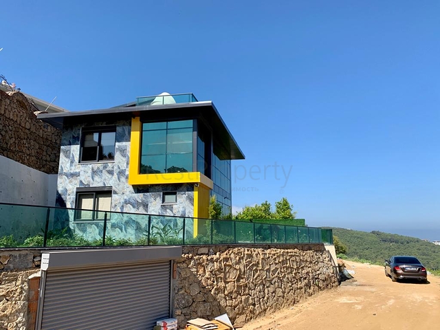 فيلا اطلالة بحر في الانيا -4 غرف وصالة - مسبح خاص -في كارجيجاك / الانيا