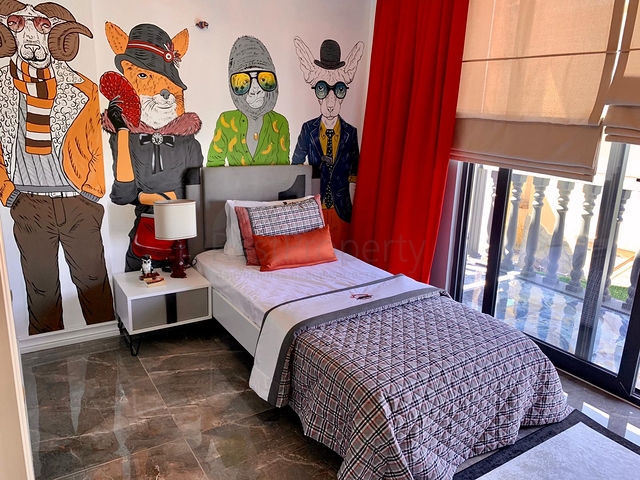 فيلا اطلالة بحر في الانيا -4 غرف وصالة - مسبح خاص -في كارجيجاك / الانيا