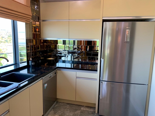 فيلا اطلالة بحر في الانيا -4 غرف وصالة - مسبح خاص -في كارجيجاك / الانيا