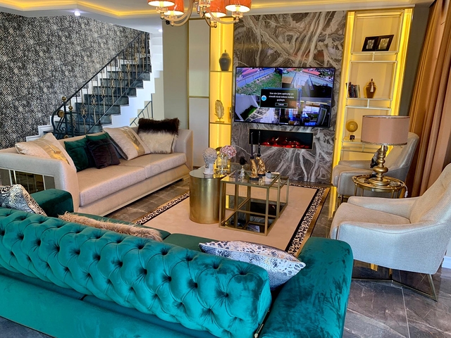 فيلا اطلالة بحر في الانيا -4 غرف وصالة - مسبح خاص -في كارجيجاك / الانيا