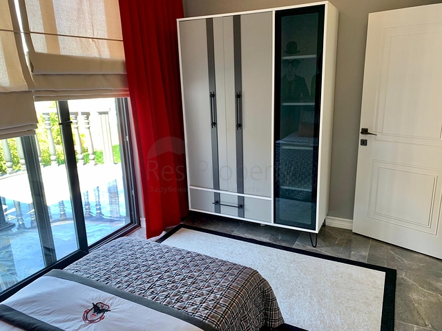 فيلا اطلالة بحر في الانيا -4 غرف وصالة - مسبح خاص -في كارجيجاك / الانيا