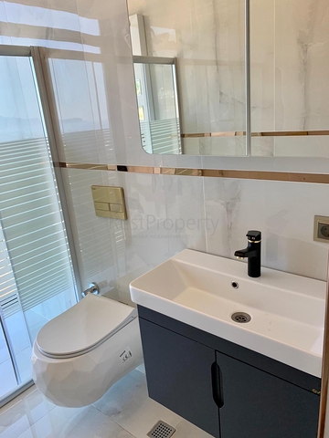 فيلا اطلالة بحر في الانيا -4 غرف وصالة - مسبح خاص -في كارجيجاك / الانيا