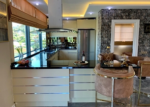 فيلا اطلالة بحر في الانيا -4 غرف وصالة - مسبح خاص -في كارجيجاك / الانيا