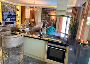 فيلا اطلالة بحر في الانيا -4 غرف وصالة - مسبح خاص -في كارجيجاك / الانيا