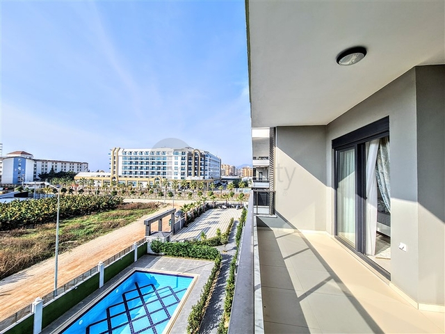 شقق فاخرة في الانيا - تصميم غرفة وصالة -ضمن مجمع انيق -في كارجيجاك / الانيا 