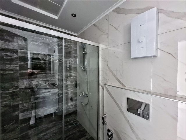 شقق فاخرة في الانيا - تصميم غرفة وصالة -ضمن مجمع انيق -في كارجيجاك / الانيا 