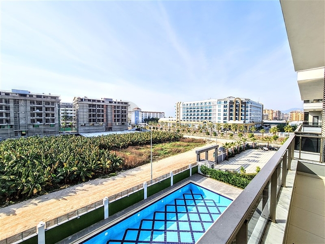 شقق فاخرة في الانيا - تصميم غرفة وصالة -ضمن مجمع انيق -في كارجيجاك / الانيا 