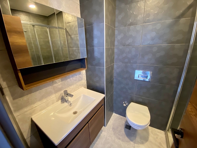 عقارات محمودلار - شقة غرفة وصالة -جديدة وضمن مجمع فاخر -في محمودلار / الانيا 