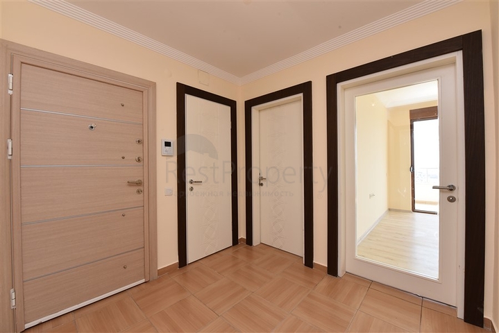 شقة اطلالة بحر في الانيا - غرفتين وصالة مع مطبخ منفصل -في مركز الانيا 