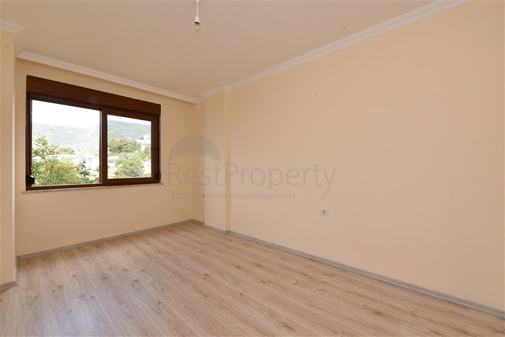 شقة اطلالة بحر في الانيا - غرفتين وصالة مع مطبخ منفصل -في مركز الانيا 