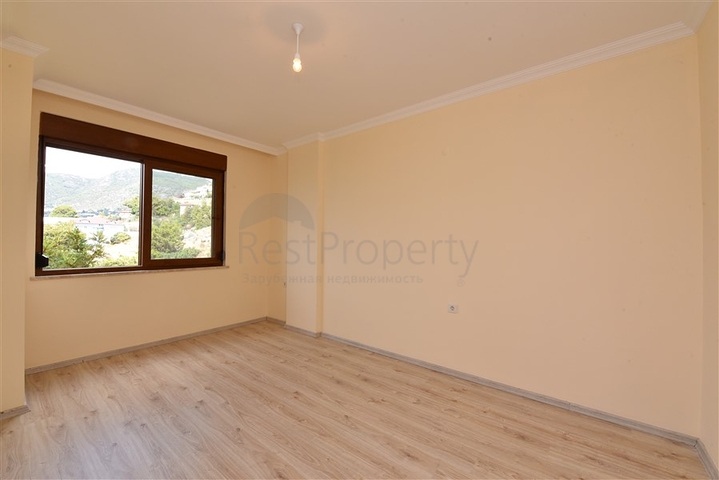 شقة اطلالة بحر في الانيا - غرفتين وصالة مع مطبخ منفصل -في مركز الانيا 