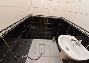 شقة اطلالة بحر في الانيا - غرفتين وصالة مع مطبخ منفصل -في مركز الانيا 