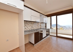 شقة اطلالة بحر في الانيا - غرفتين وصالة مع مطبخ منفصل -في مركز الانيا 