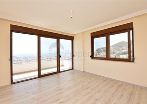 شقة اطلالة بحر في الانيا - غرفتين وصالة مع مطبخ منفصل -في مركز الانيا 