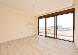 شقة اطلالة بحر في الانيا - غرفتين وصالة مع مطبخ منفصل -في مركز الانيا 