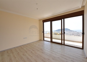 شقة اطلالة بحر في الانيا - غرفتين وصالة مع مطبخ منفصل -في مركز الانيا 