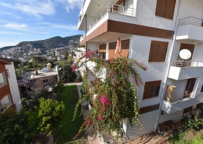 شقة اطلالة بحر في الانيا - غرفتين وصالة مع مطبخ منفصل -في مركز الانيا 