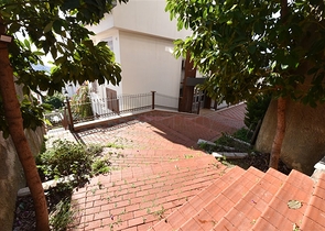 شقة اطلالة بحر في الانيا - غرفتين وصالة مع مطبخ منفصل -في مركز الانيا 