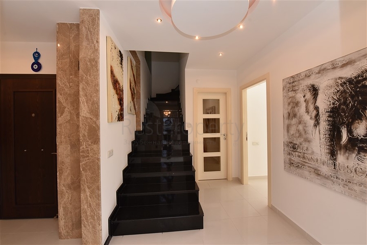 عقارات للبيع في مركز الانيا - دوبلكس فاخرة -4 غرف وصالة -في مركز الانيا 