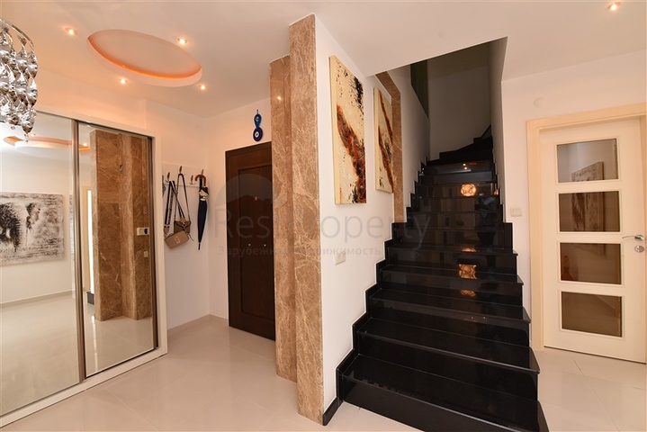 عقارات للبيع في مركز الانيا - دوبلكس فاخرة -4 غرف وصالة -في مركز الانيا 