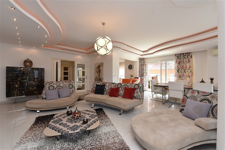 عقارات للبيع في مركز الانيا - دوبلكس فاخرة -4 غرف وصالة -في مركز الانيا 