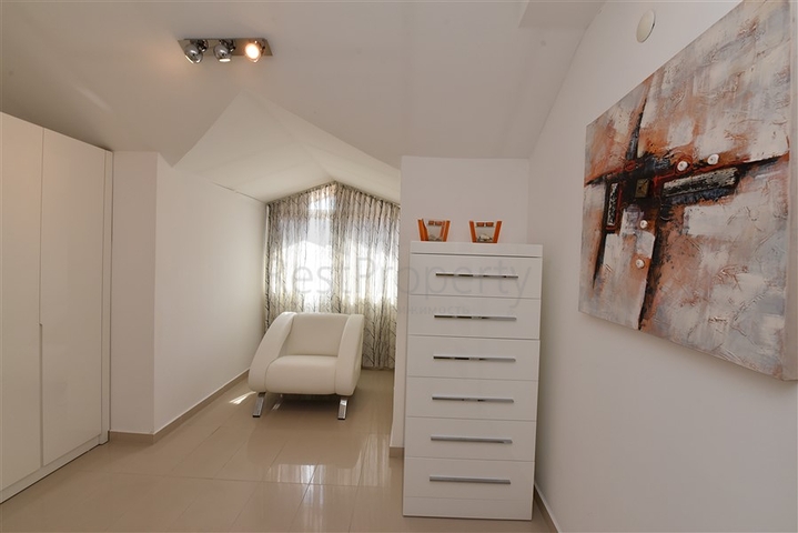 عقارات للبيع في مركز الانيا - دوبلكس فاخرة -4 غرف وصالة -في مركز الانيا 