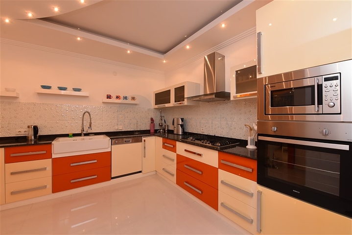 عقارات للبيع في مركز الانيا - دوبلكس فاخرة -4 غرف وصالة -في مركز الانيا 