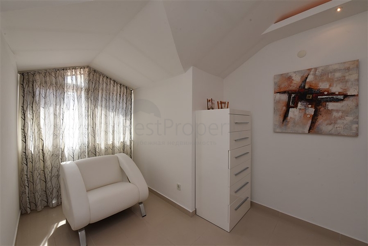 عقارات للبيع في مركز الانيا - دوبلكس فاخرة -4 غرف وصالة -في مركز الانيا 