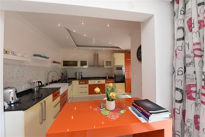 عقارات للبيع في مركز الانيا - دوبلكس فاخرة -4 غرف وصالة -في مركز الانيا 