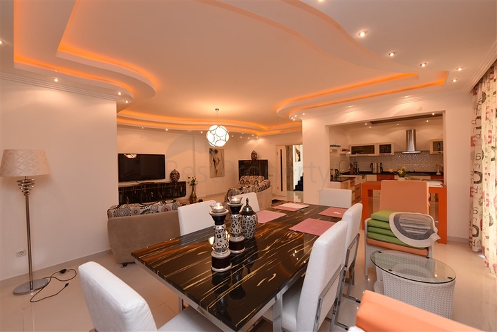 عقارات للبيع في مركز الانيا - دوبلكس فاخرة -4 غرف وصالة -في مركز الانيا 