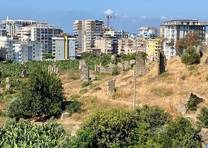 شقق للبيع في محمودلار - غرفة وصالة -مفروشة بأناقة -ضمن مجمع جديد -في محمودلار / الانيا 