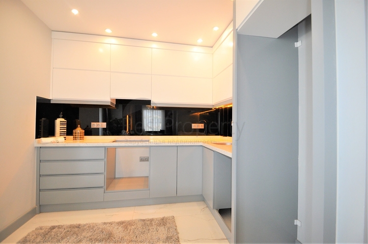 شقق اطلالة بحر في الانيا -غرفتين وصالة -مجمع عائلي - في توسمور / الانيا 